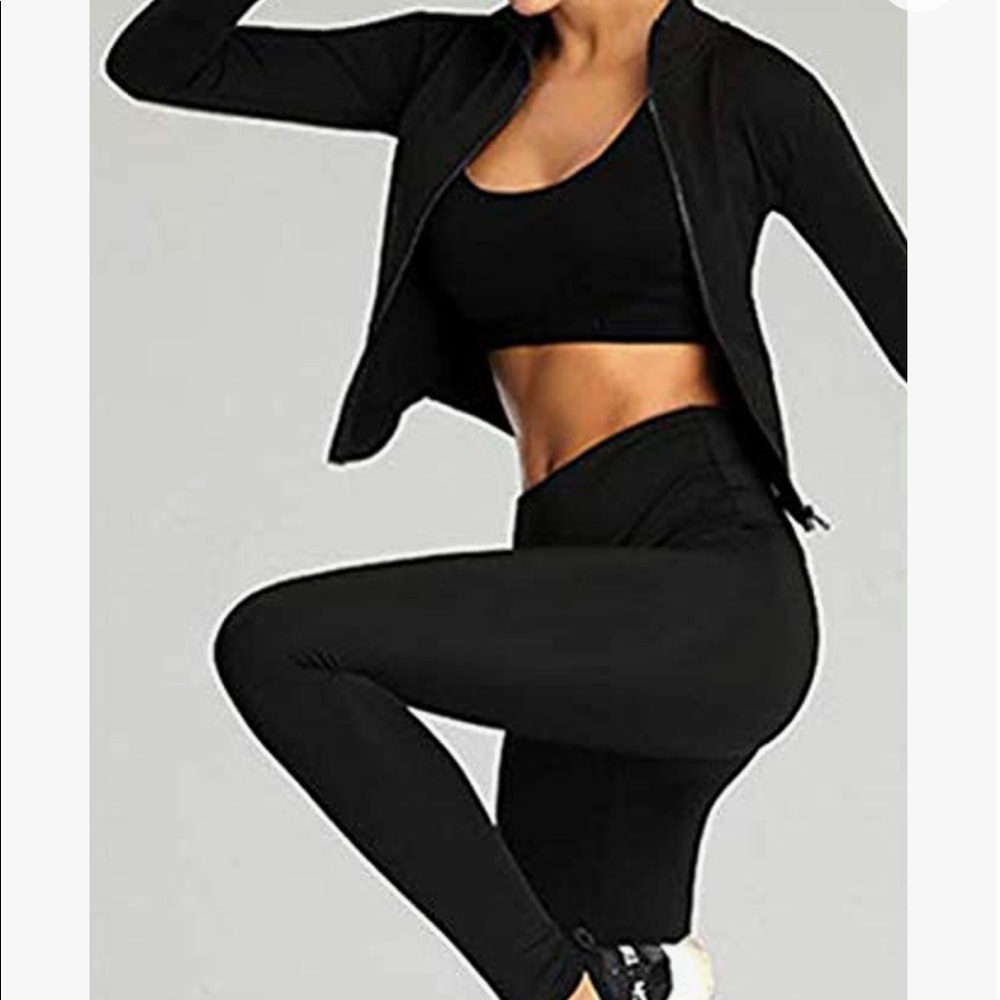 VGUC🖤LORNA JANE🖤Cropped Zip Up Jacket